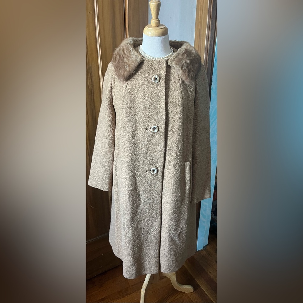 Vintage Camel Colored Boucle Coat with (faux?) Fur Collar for Women